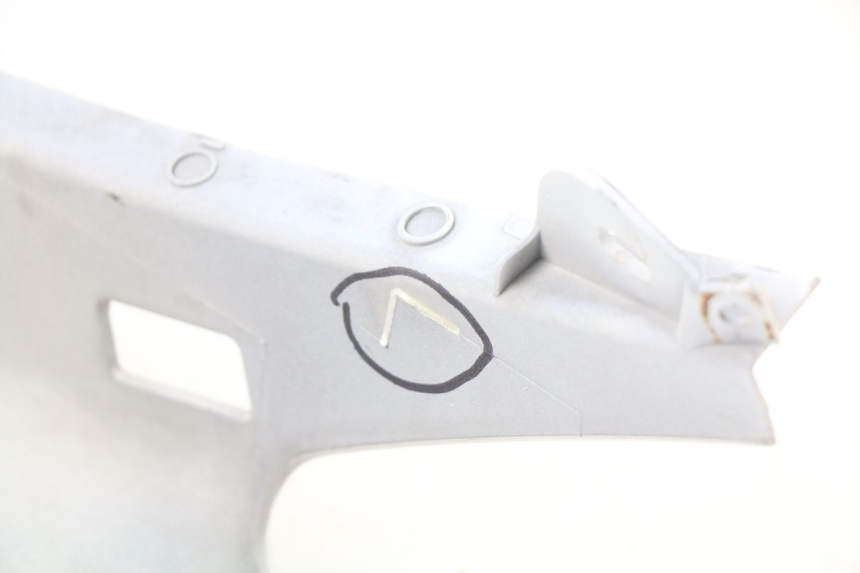 photo de LATERAL TRASEIRO DIREITO YAMAHA XMAX X-MAX 125 (2006 - 2009) - Outro ângulo de visão