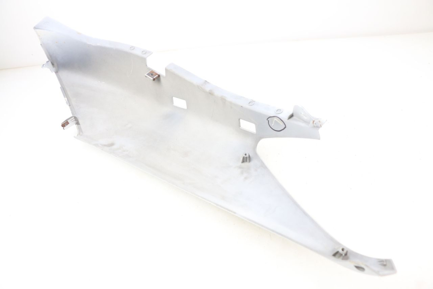 photo de LATERAL TRASEIRO DIREITO YAMAHA XMAX X-MAX 125 (2006 - 2009) - Ampliação técnica