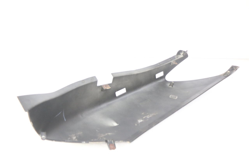 photo de LATERAL TRASEIRO DIREITO YAMAHA XMAX X-MAX 125 (2006 - 2009) - Outro ângulo de visão