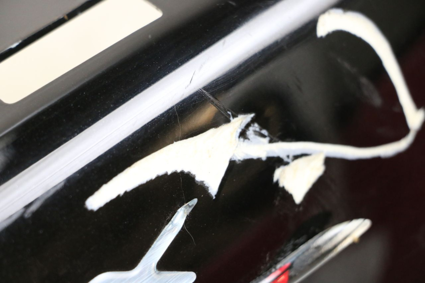 photo de LATERAL TRASEIRO DIREITO YAMAHA XMAX X-MAX 125 (2006 - 2009) - Detalhe da peça