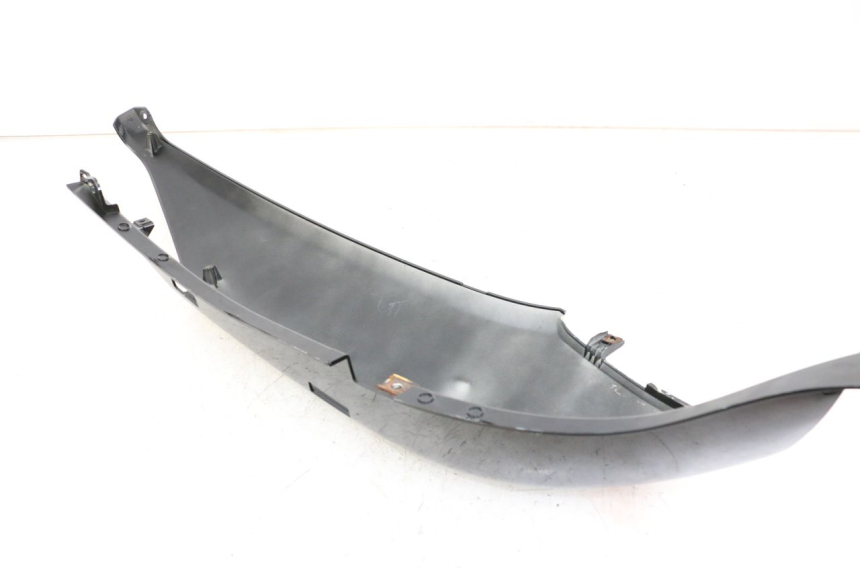 photo de LATERAL TRASEIRO DIREITO YAMAHA XMAX X-MAX 125 (2006 - 2009) - Ampliação técnica
