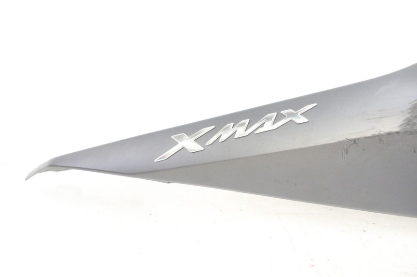 photo de LATERAL TRASEIRO DIREITO YAMAHA XMAX X-MAX 125 (2021 - 2025) - Marcações e referências