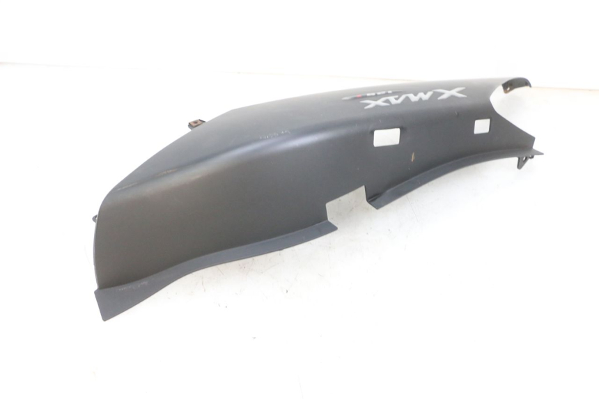 photo de LATERAL TRASEIRO DIREITO YAMAHA XMAX X-MAX 125 (2006 - 2009) - Ampliação técnica