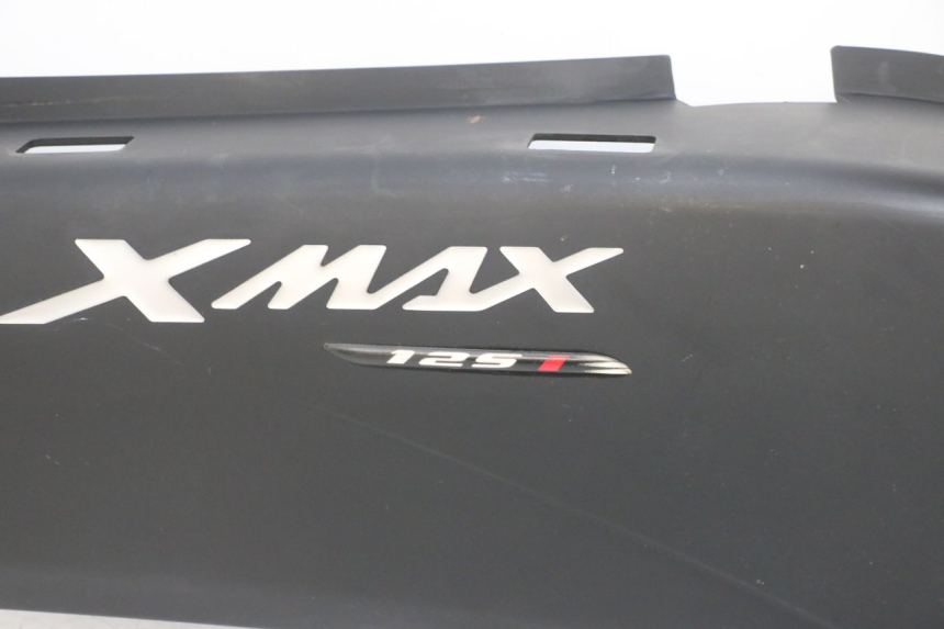 photo de LATERAL TRASEIRO DIREITO YAMAHA XMAX X-MAX 125 (2006 - 2009) - Pontos de fixação