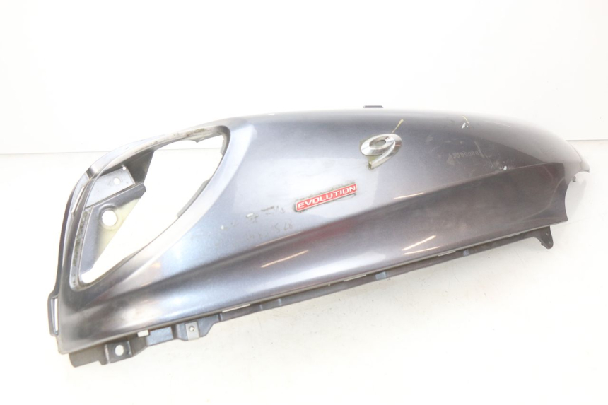 photo de LATERAL TRASEIRO DIREITO PIAGGIO X9 EVOLUTION 125 (2003 - 2007) - Ampliação técnica