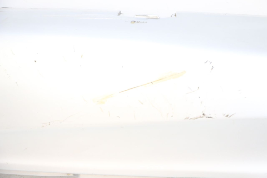 photo de LATERAL TRASEIRO DIREITO PIAGGIO X9 125 (2000 - 2003) - Pontos de fixação