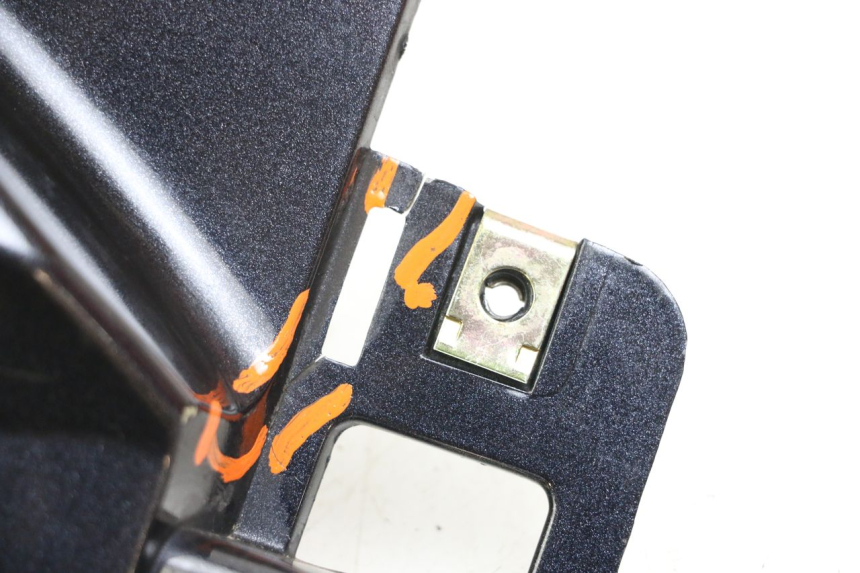 photo de LATERAL TRASEIRO DIREITO KYMCO XCITING 250 (2006 - 2009) - Pontos de fixação