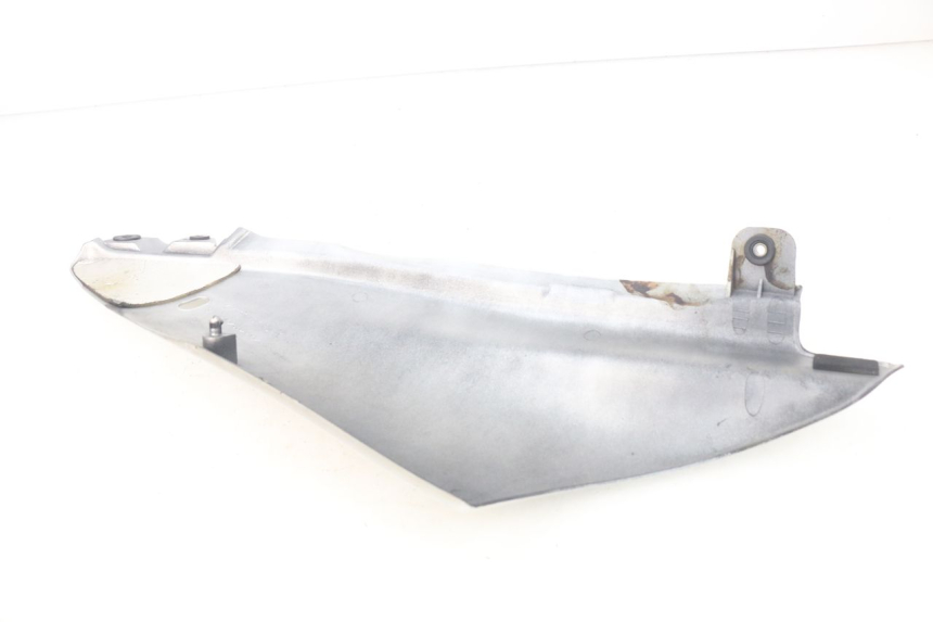 photo de LATERAL TRASEIRO DIREITO SUZUKI XF FREEWIND 650 (1997 - 2003) - Zoom do estado de desgaste