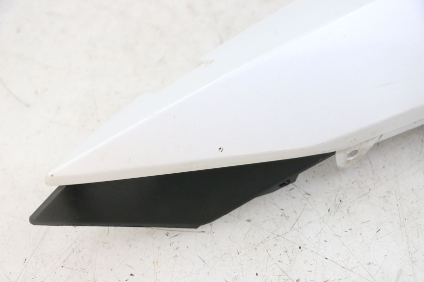 photo de LATERAL TRASEIRO DIREITO YAMAHA XJ6 ABS 600 (2008 - 2016) - Estado da superfície