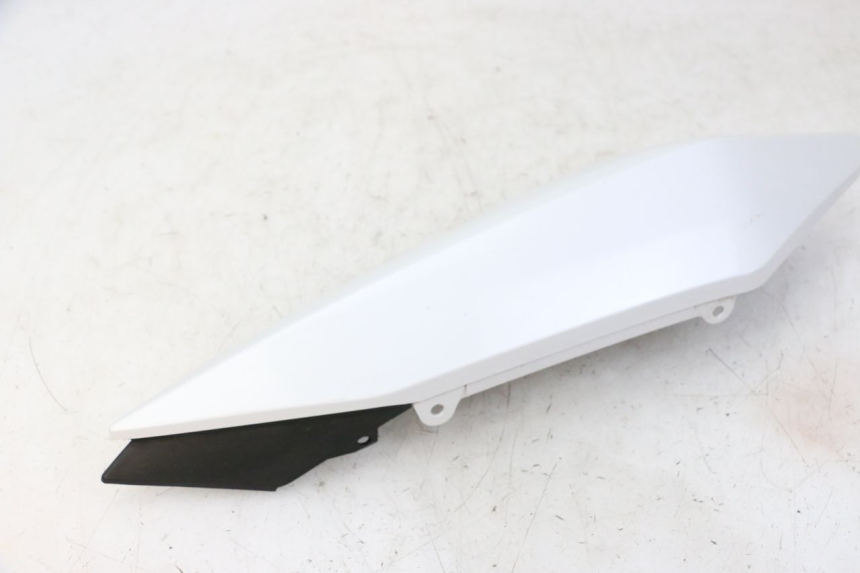 photo de LATERAL TRASEIRO DIREITO YAMAHA XJ6 ABS 600 (2008 - 2016) - Detalhe da peça