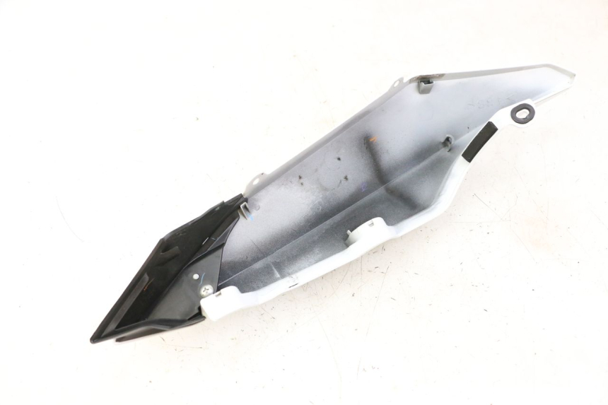 photo de LATERAL TRASEIRO DIREITO YAMAHA XJ6 ABS 600 (2008 - 2016) - Ampliação técnica
