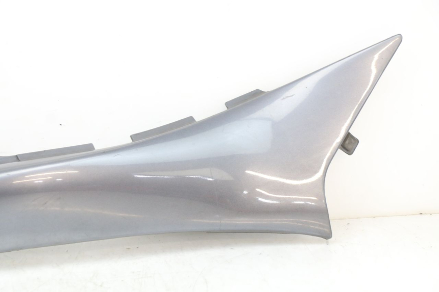photo de LATERAL TRASEIRO DIREITO YAMAHA XJ600 XJ DIVERSION 600 (1992 - 1997) - Pontos de fixação
