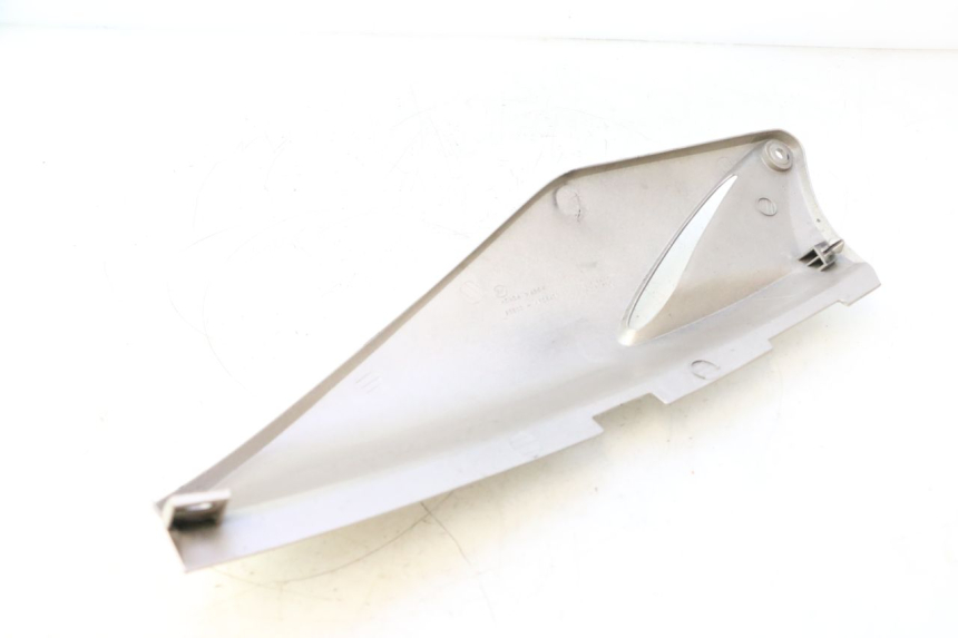photo de LADO TRASEIRO DIREITO HONDA XLV VARADERO 125 (2007 - 2012) - Estado da superfície