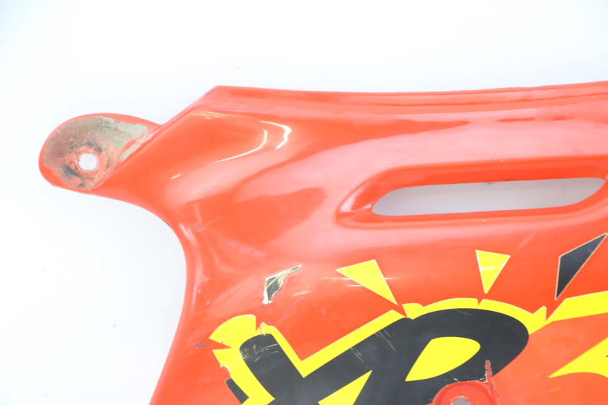 photo de LATERAL TRASEIRO DIREITO PEUGEOT XP6 50 (1997 - 2003) - Estado da superfície