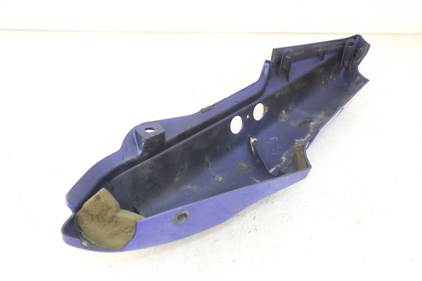 photo de LATERAL TRASEIRO DIREITO YAMAHA FZS FAZER 600 (2001 - 2003) - Outro ângulo de visão