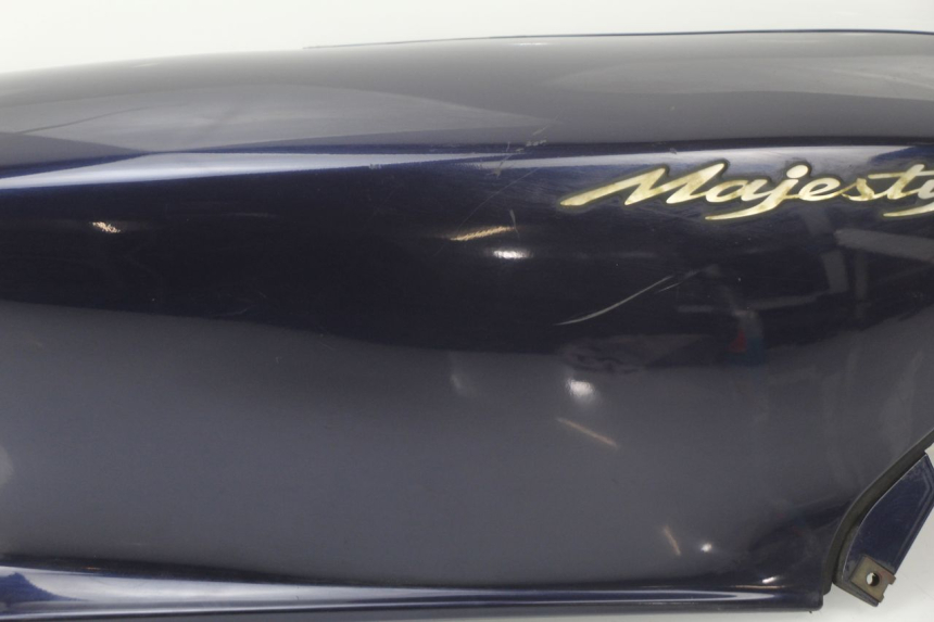 photo de LATERAL TRASEIRO DIREITO YAMAHA YP MAJESTY 125 (1998 - 2001) - Estado da superfície