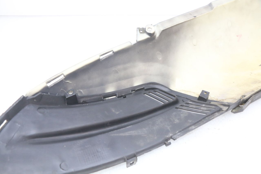 photo de LATERAL TRASEIRO DIREITO YIYING YY50QT-10 50 (2007 - 2022) - Outro ângulo de visão