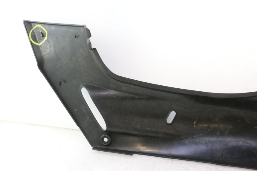 photo de LADO TRASEIRO DIREITO KAWASAKI ZZR 600 (1995 - 2004) - Ampliação dos componentes