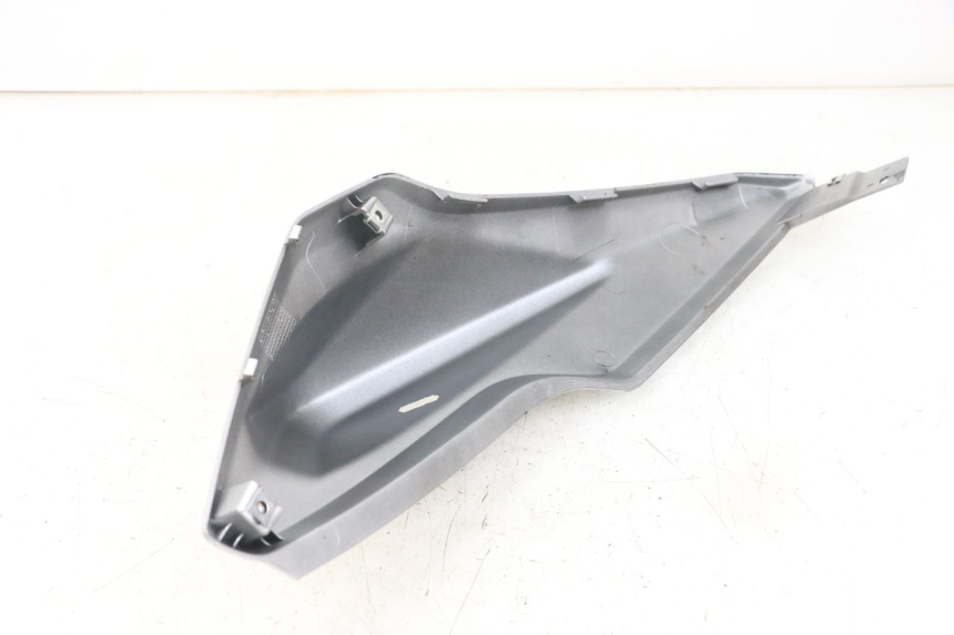 photo de LATERAL TRASEIRO ESQUERDO YAMAHA AEROX 2T 50 (2013 - 2017) - Zoom do estado de desgaste