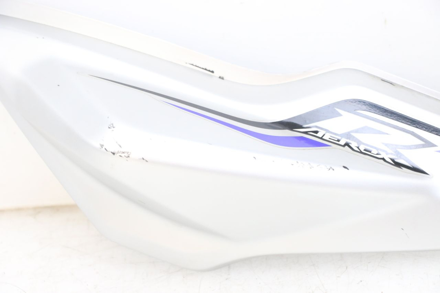 photo de LATERAL TRASEIRO ESQUERDO YAMAHA AEROX 2T 50 (2013 - 2017) - Estado da superfície