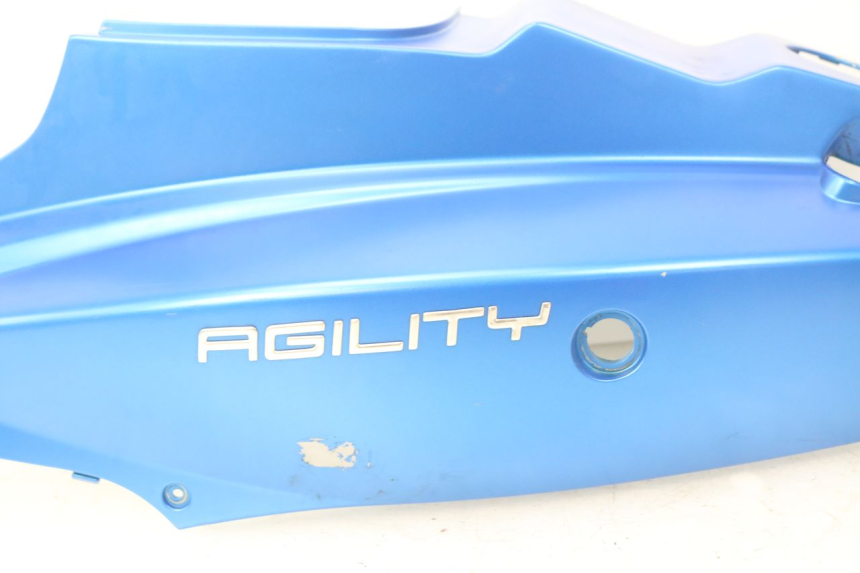 photo de LATERAL TRASEIRO ESQUERDO KYMCO AGILITY 4T 50 (2018 - 2022) - Vista de perto