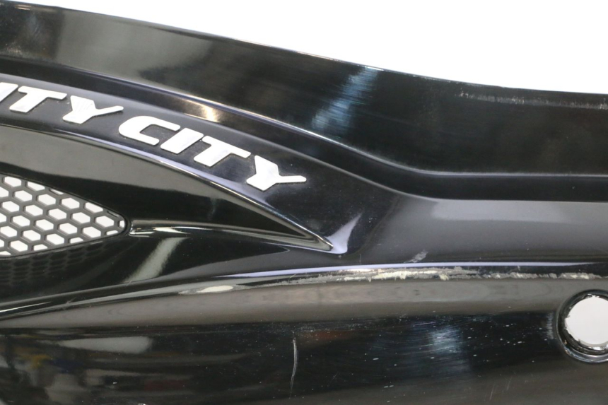 photo de LATERAL TRASEIRO ESQUERDO KYMCO AGILITY CITY 16P 125 (2015 - 2024) - Zoom do estado de desgaste