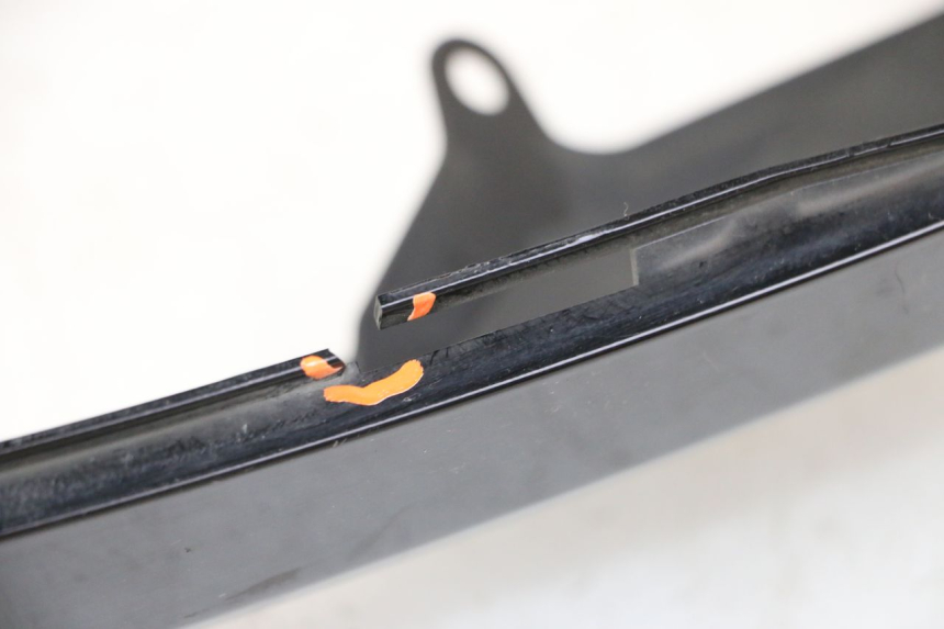 photo de LATERAL TRASEIRO ESQUERDO SUZUKI BURGMAN 125 (2007 - 2014) - Outro ângulo de visão