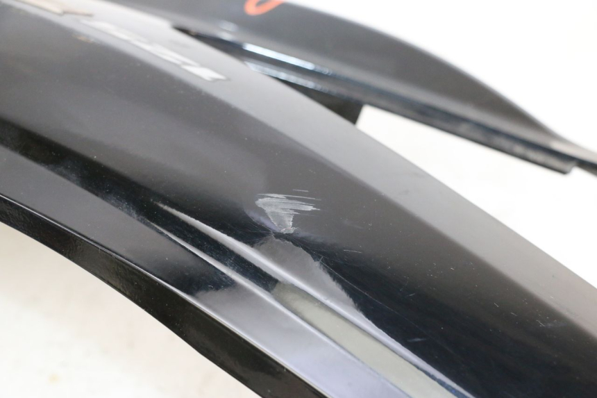 photo de LATERAL TRASEIRO ESQUERDO SUZUKI BURGMAN 125 (2007 - 2014) - Marcações e referências