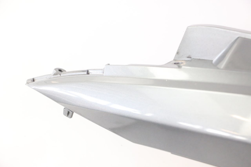 photo de LATERAL TRASEIRO ESQUERDO SUZUKI BURGMAN 125 (2007 - 2014) - Detalhe da peça
