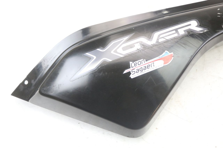 photo de LATERAL TRASEIRO ESQUERDO YAMAHA BW'S BWS 125 (2010 - 2013) - Detalhe da peça
