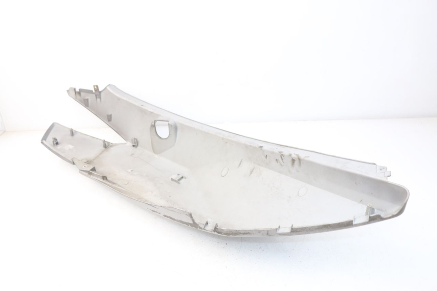 photo de LATERAL TRASEIRO ESQUERDO KYMCO DINK STREET 125 (2009 - 2014) - Outro ângulo de visão
