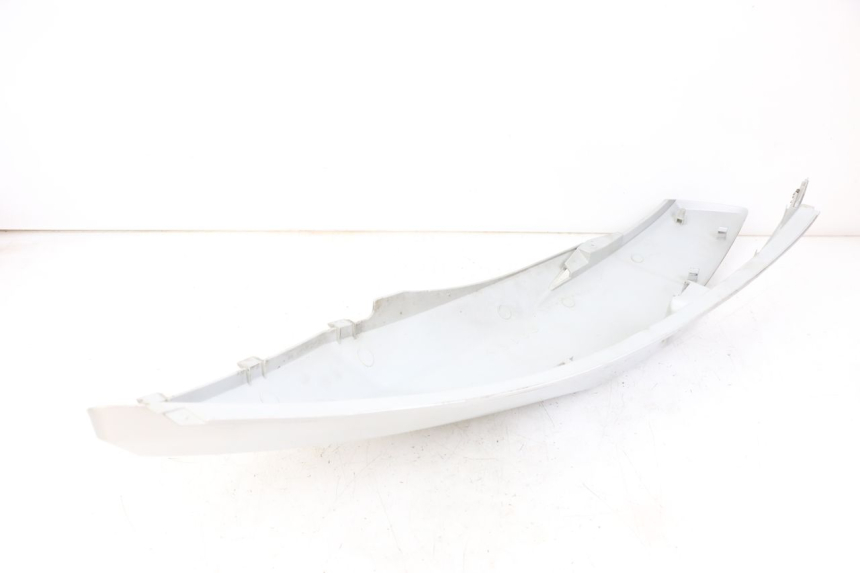 photo de LATERAL TRASEIRO ESQUERDO KYMCO DINK STREET 125 (2009 - 2014) - Detalhe da peça