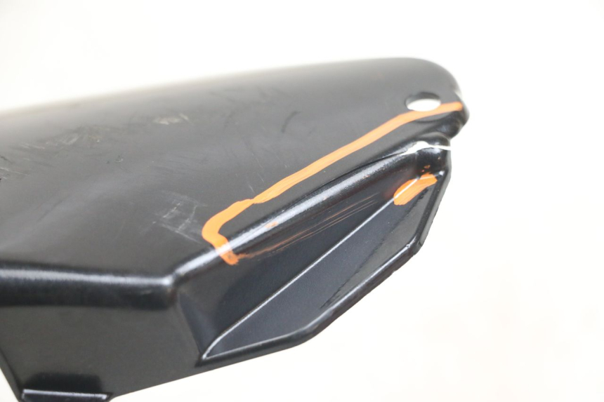 photo de LATERAL TRASEIRO ESQUERDO KAWASAKI ER-6 ER6 N 650 (2012 - 2016) - Zoom do estado de desgaste