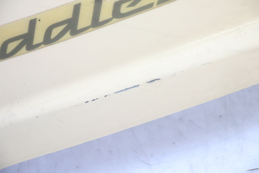 photo de LATERAL TRASEIRO ESQUERDO SYM FIDDLE 2 50 (2008 - 2013) - Pontos de fixação