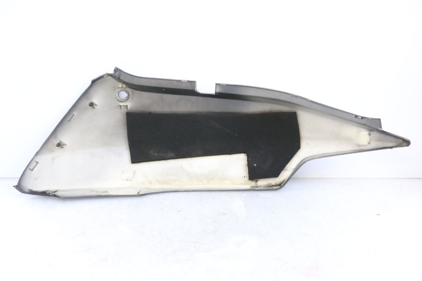 photo de LATERAL TRASEIRO ESQUERDO HONDA FJS SILVER WING SILVERWING 400 (2005 - 2008) - Detalhe da peça