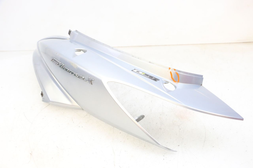 photo de LATERAL TRASEIRO ESQUERDO MBK FLAME X 125 (2007 - 2016) - Detalhes característicos