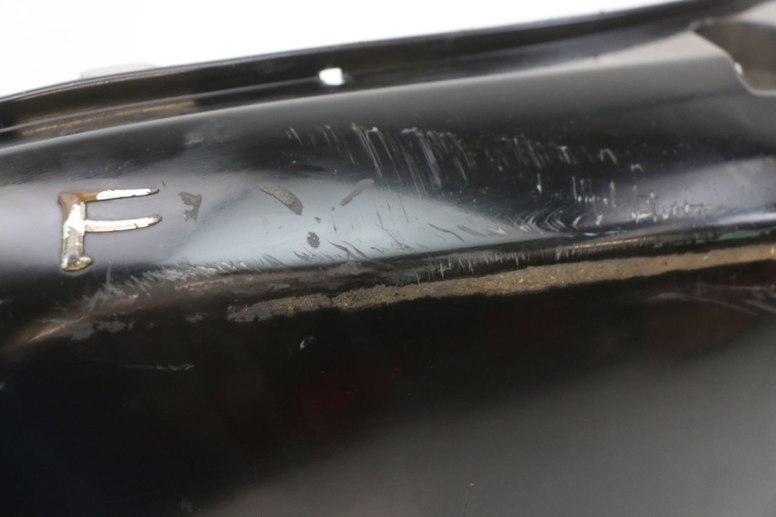 photo de LATERAL TRASEIRO ESQUERDO PIAGGIO FLY 2T 50 (2004 - 2017) - Zoom do estado de desgaste