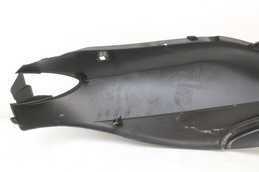 photo de LATERAL TRASEIRO ESQUERDO PIAGGIO FLY 2T 50 (2004 - 2017) - Pontos de fixação
