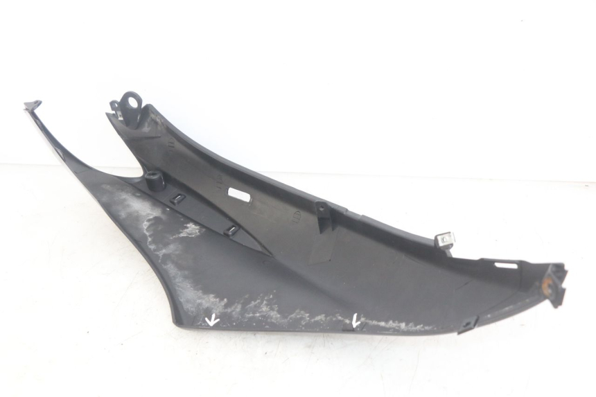 photo de LATERAL TRASEIRO ESQUERDO PIAGGIO FLY 4T 50 (2013 - 2017) - Detalhe da peça