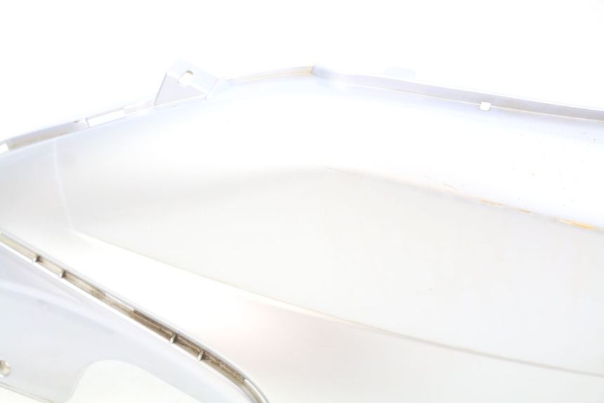 photo de LATERAL TRASEIRO ESQUERDO PIAGGIO FLY 100 (2006 - 2010) - Detalhes característicos