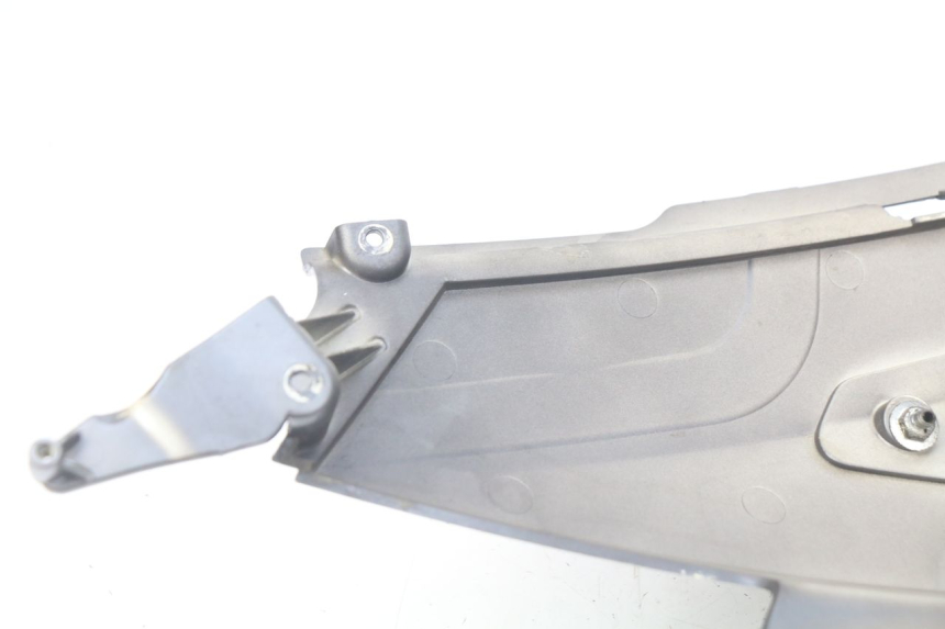 photo de LATERAL TRASEIRO ESQUERDO PEUGEOT GEOPOLIS 400 (2007 - 2013) - Estado da superfície