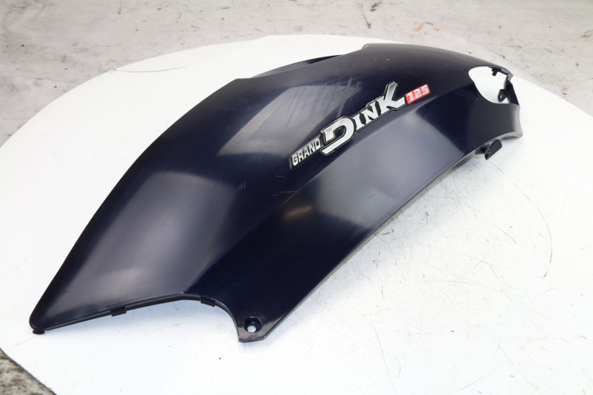photo de LATERAL TRASEIRO ESQUERDO KYMCO GRAND DINK 125 (2008 - 2014) - Vista principal