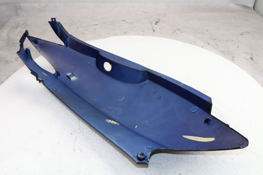photo de LATERAL TRASEIRO ESQUERDO KYMCO GRAND DINK 125 (2008 - 2014) - Detalhe da peça
