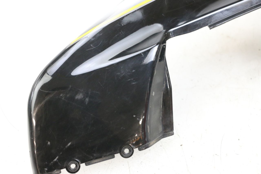 photo de LATERAL TRASEIRO ESQUERDO HYOSUNG GTR 125 (2006 - 2008) - Estado da superfície