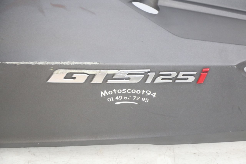 photo de LATERAL TRASEIRO ESQUERDO SYM GTS EFI 125 (2012 - 2016) - Vista de perto