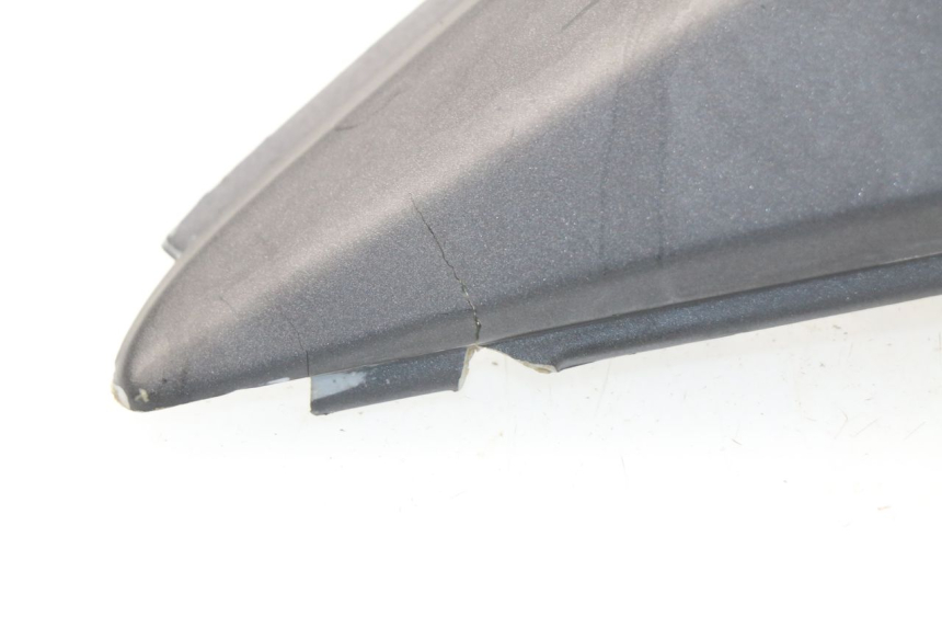 photo de LATERAL TRASEIRO ESQUERDO SYM GTS EVO 125 (2009 - 2013) - Marcações e referências