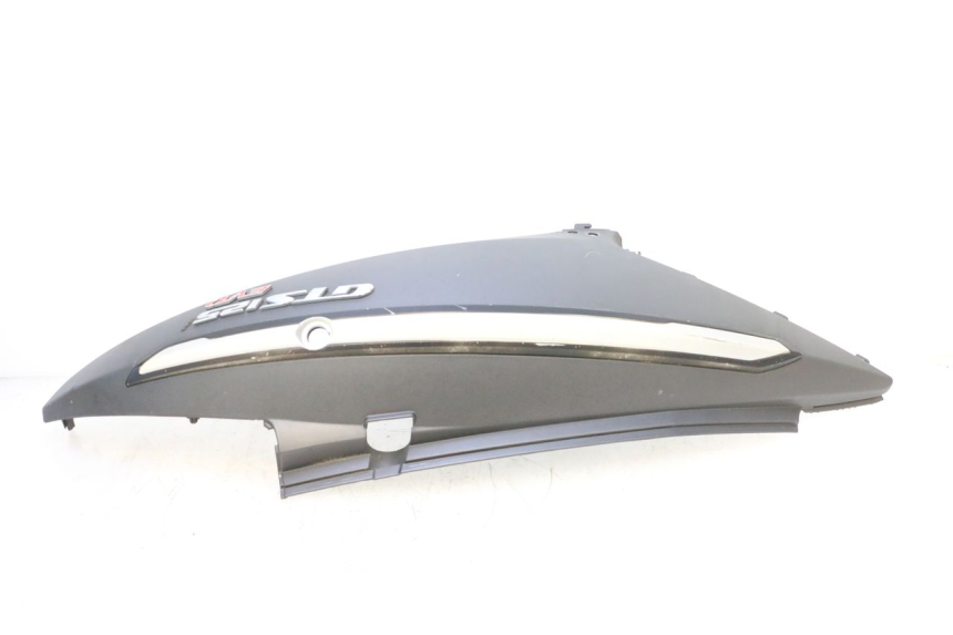 photo de LATERAL TRASEIRO ESQUERDO SYM GTS EVO 125 (2009 - 2013) - Estado da superfície