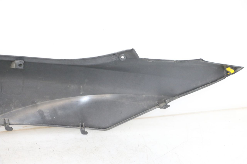 photo de LATERAL TRASEIRO ESQUERDO HONDA PCX (JF57/JF64) 125 (2014 - 2018) - Outro ângulo de visão