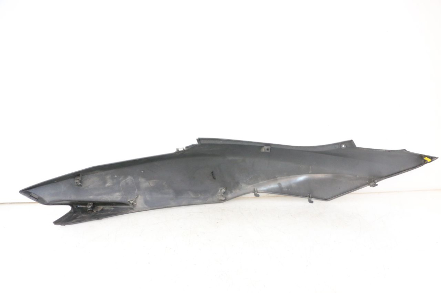photo de LATERAL TRASEIRO ESQUERDO HONDA PCX (JF57/JF64) 125 (2014 - 2018) - Pontos de fixação