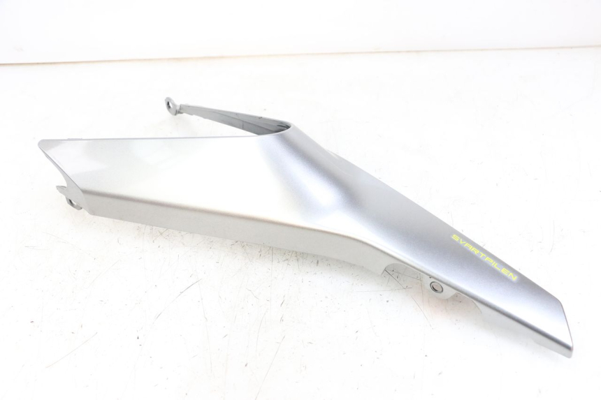 photo de LATERAL TRASEIRO ESQUERDO HUSQVARNA SVARTPILEN 401 (2018 - 2023) - Vista geral